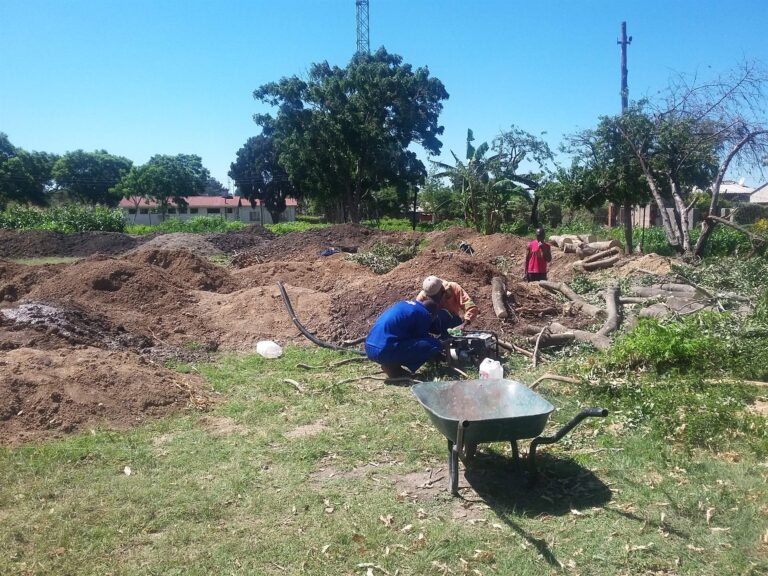 Mass Image Compressor Compressed this image. https://sourceforge.net/projects/icompress/ with Quality:66